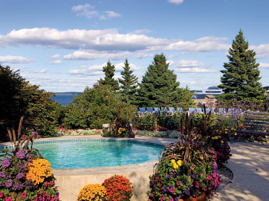 Holiday Inn Bar Harbor Regency Hotel By Ihg Bagian luar foto
